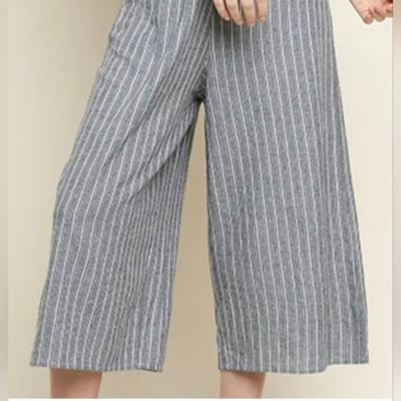 UMGEE - Gray & White Striped Cold-Shoulder Ruffle Jumpsuit - Picture 6 of 7